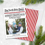 Funny God jul One Photo North Pole News Julkort<br><div class="desc">Extra Extra läste allt om det. North Pole Times ger er de senaste och underbarare nyhetsartiklarna från Nordpolen, Hälsning till alla med detta lovvärda och roligt sätt att skicka God jul och Glad helg hälsning till er och er. Med den här designen kan du lägga till så mycket till hälsningskortet....</div>