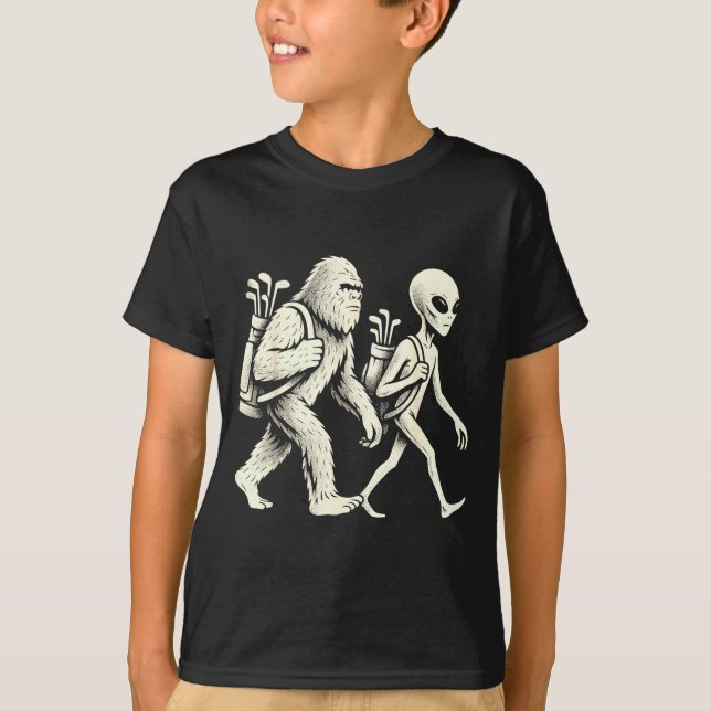 Funny Golf Bigfoot Sasquatch Alien Ufo Golfer  T Shirt (Framsida)