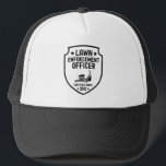 Funny Gräsmatta Mwing Pappa Yard Work Pappa Joke Keps<br><div class="desc">Officiellt superskoj! Denna "Gräsmatta Enforcement Officer"-garanti är perfekt för pappor som rör sig med pridet. Anpassa den med ett specifikt år! Idealisk för pappor som kärlek som gräver, arbetar eller skämtar i pappa. En rolig gåva till Fars dag, födelsedagar eller helg krigare som tar gräsklippning på allvar, eller helt enkelt...</div>