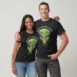 Funny Grönt Alien Head T Shirt<br><div class="desc">Ge redot att ta stil till en annan galaxi med den här roligten och en snabb t-shirt. Med en djärv utformning av en grönt främmande huvud som leker med en fullt tänder, är den här t-shirt perfekten för dem som kärlek hela sak ut ur världen. Bildtexten "Intergalactic Flin Master" lägger...</div>