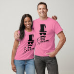 Funny groom T-Shirt<br><div class="desc">Lönsam och klassvänlig utformning för manar huvudsakligen för klassisk och hipster manar.</div>