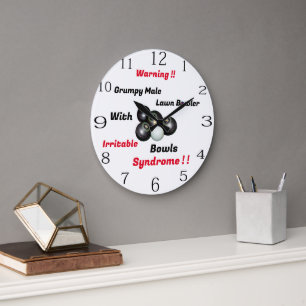 Funny Grumpy Male Gräsmatta Bowlareare, Wall Clock Stor Klocka