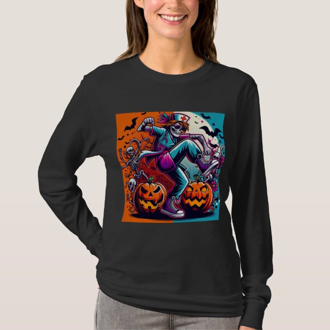 Funny Halloween nurse dancing T Shirt (Framsida)