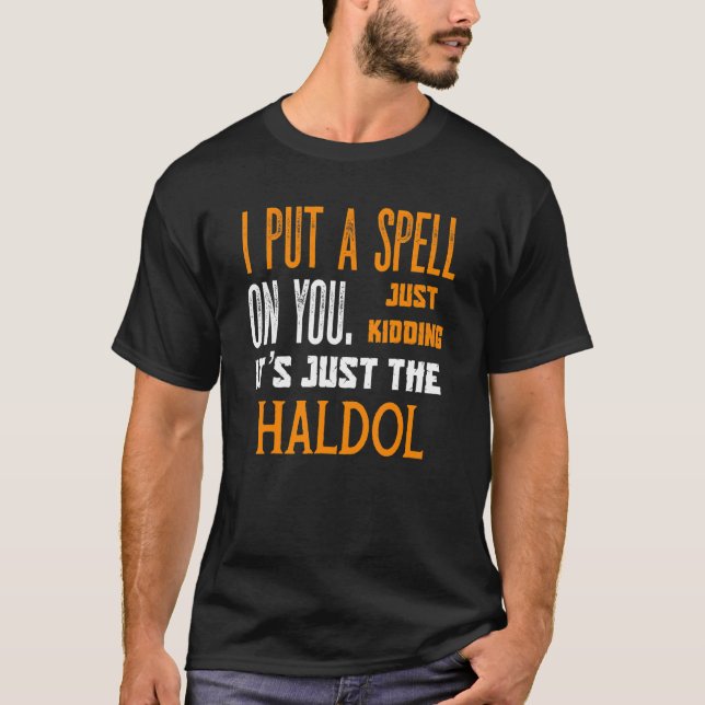 Funny Halloween Nurse RN Medical Haldol Spell Medi T Shirt (Framsida)