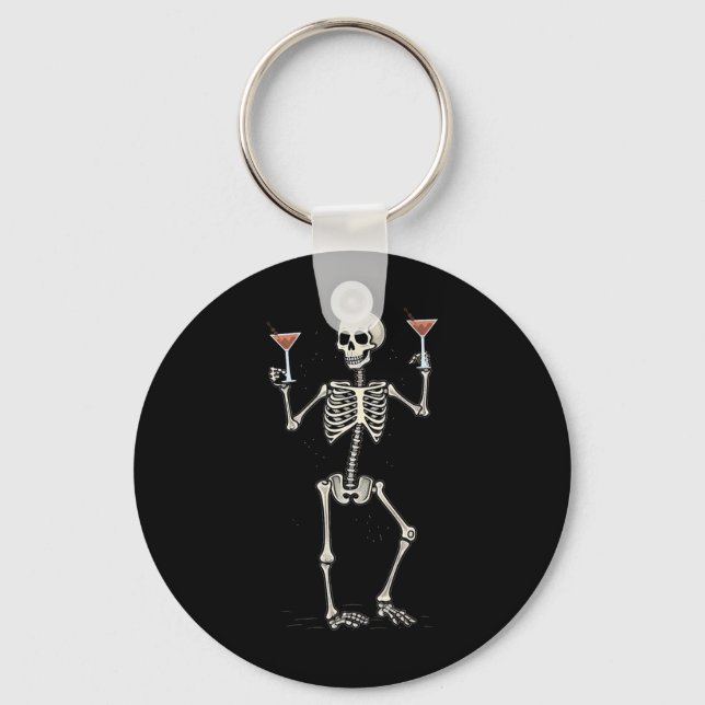 Funny Halloween Skeleton Drinking Manhattan Svan Nyckelring (Framsida)