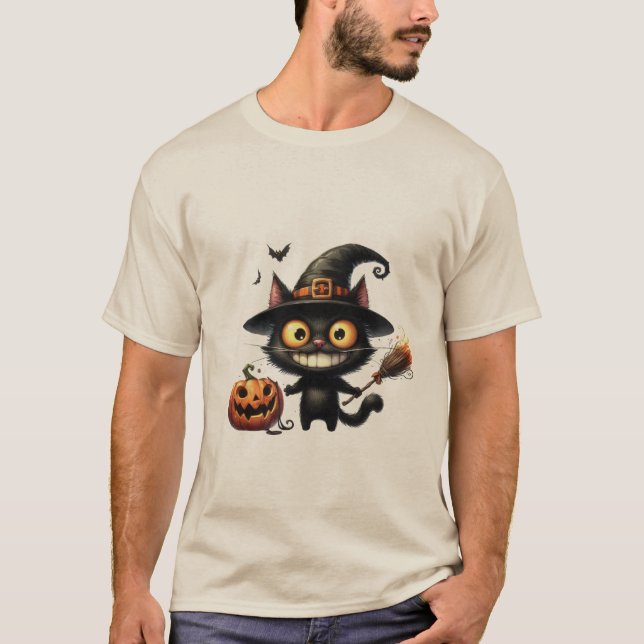 Funny Halloween Witch Cat with Magic Broom 🐾🧹 T Shirt (Framsida)