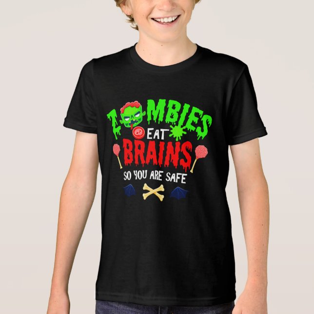 Funny Halloween Zombies Eat Brains du är Säker T Shirt (Framsida)