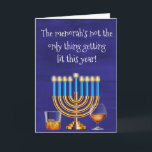 Funny Hanukkah Menorah Cocktails Drinking Helgkort<br><div class="desc">Den här designen skapades från min fluid-akrylmålning. Det kan vara personlig genom att klicka på anpassningsknappen och ändra namn, initialer eller ord. Du kan också ändra texten färg och stil eller ta bort texten för en bilddesign. Kontakta mig på colorflowcreations@gmail.com om du vill ha denna design på en annan produkt....</div>