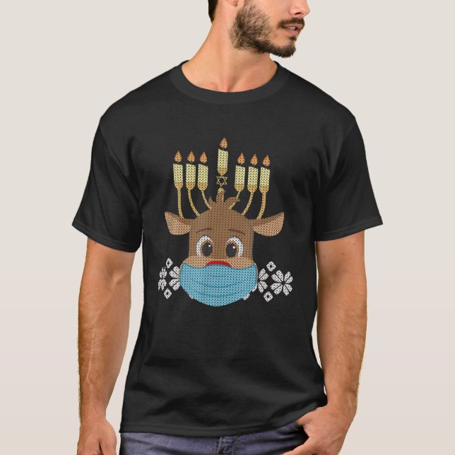 Funny Hanukkah Menorah Reindeer Ugly Sweater Gift T Shirt (Framsida)