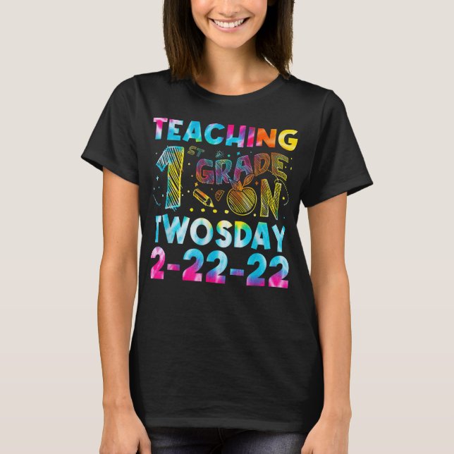 Funny Happy Twosday Tuesday February 22Nd 2022 Com T Shirt (Framsida)