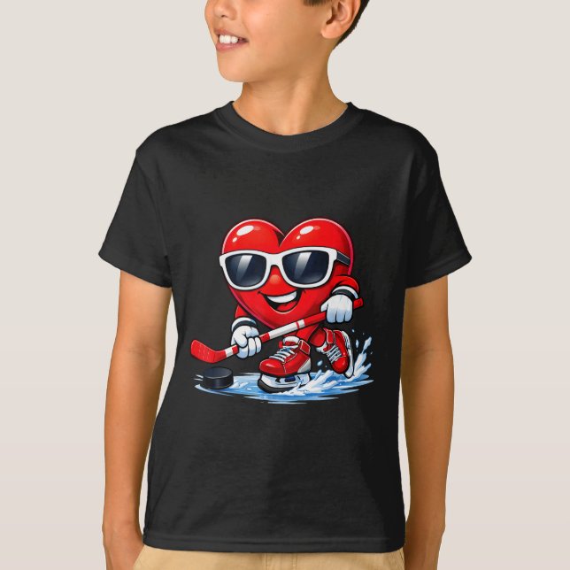 Funny Heart Playing Hockey Apparel  T Shirt (Framsida)