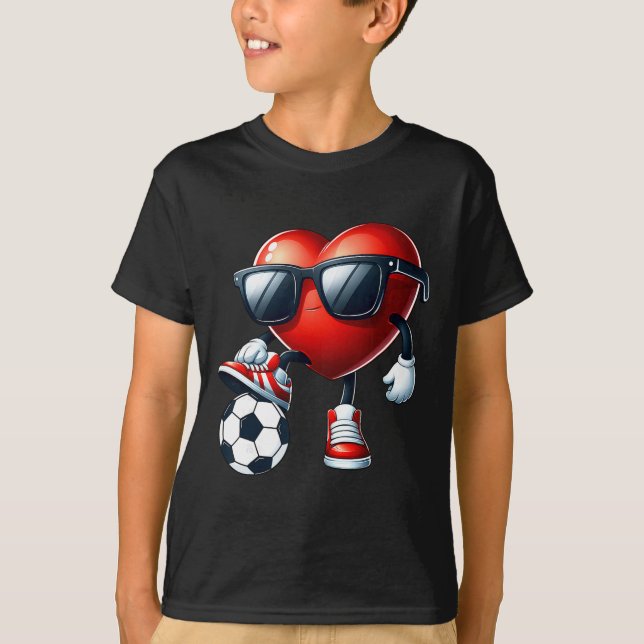 Funny Heart Playing Soccer Valentines Day Mens Boy T Shirt (Framsida)