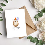 Funny Hedgehog Birthday Card Helgkort<br><div class="desc">Perfekten Hedge-Hug för din Speciella någon: Vårt "här är ett födelsedagskort,  Hedge-Hug"-kort är det perfekt sättet att visa din kärlek och tillgivenhet på en speciell dag. Med en charmerande hedgehog som håller en ballong är det här kortet säkert ett leende till ansikte på födelsedagspersonen.</div>