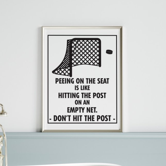 Funny Hockey Themed Bathroom Peeing on the Seat Poster (Skapare uppladdad)