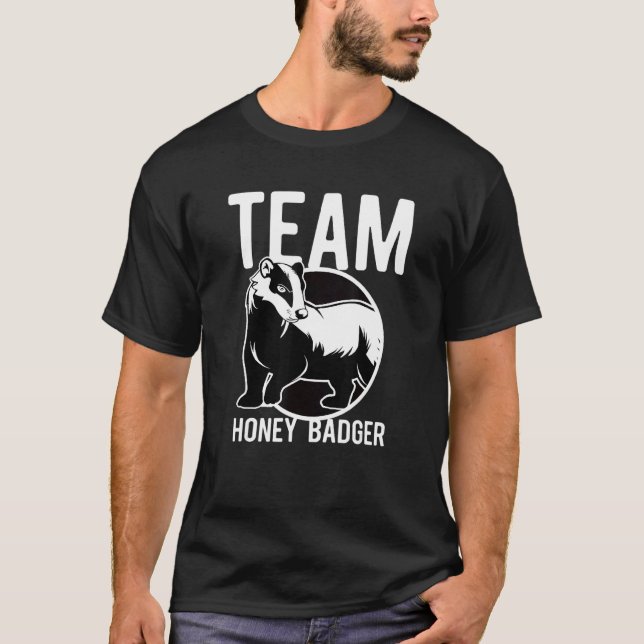 Funny Honey badger Courage Animal Guesswork Marten T Shirt (Framsida)