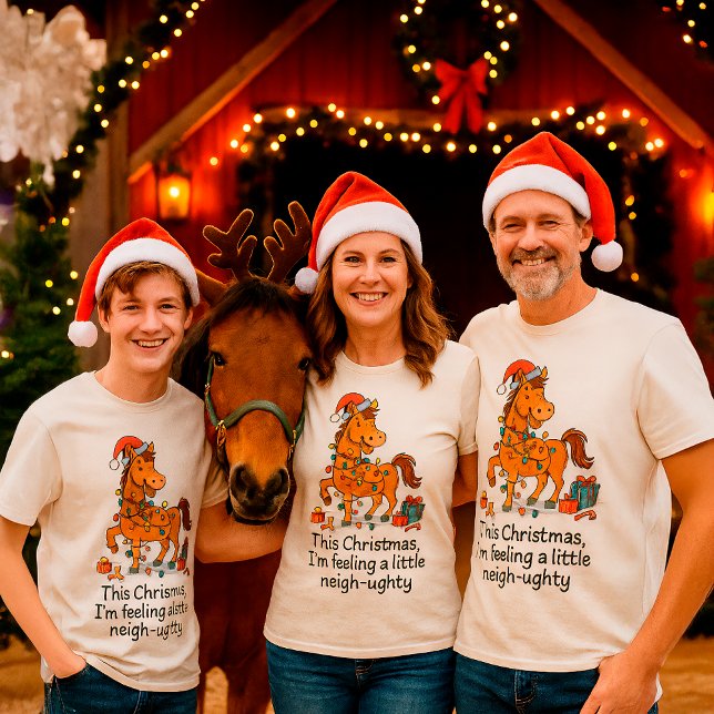 Funny Horse Christmas Farm – Custom Name T Shirt (Skapare uppladdad)