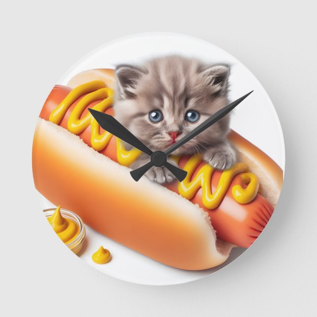 Funny Hot Dog Cat Wall Clock – Cute and Whimsical  Rund Klocka (Framsida)