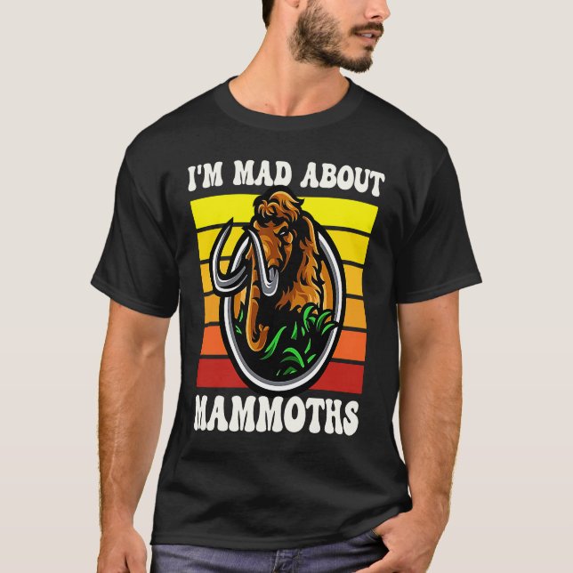 Funny I'm Mad Woolly Mammoths Sunset T Shirt (Framsida)