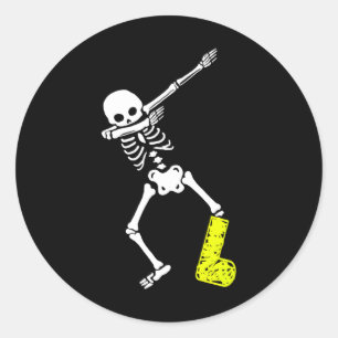 Funny Injury Dabbing Skeleton Broken Leg Vuxen Runt Klistermärke