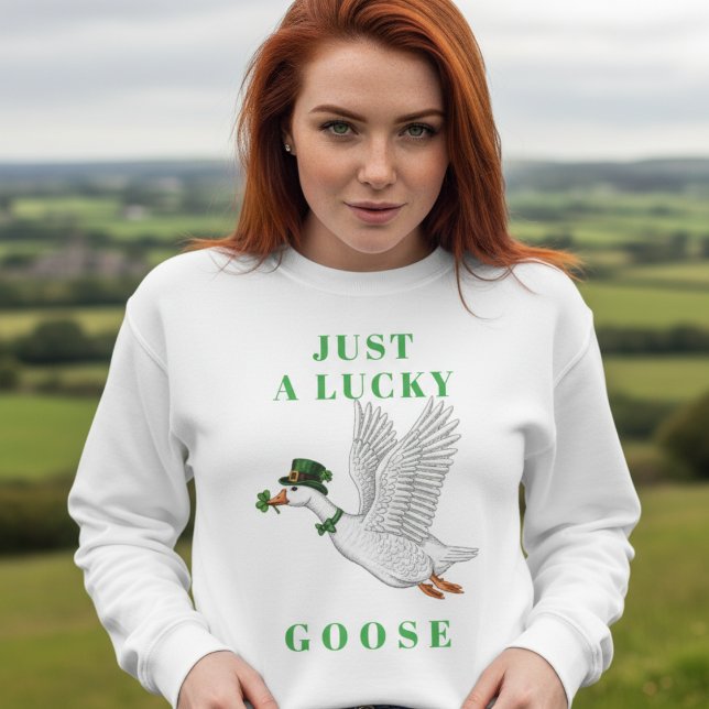 Funny Irish St. Patrick's Day Just a Lucky Goose T Shirt (Skapare uppladdad)