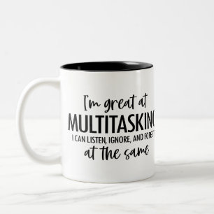 FUNNY - JAG ÄR UNDERBAR PÅ MULTITASKING Två-Tonad MUGG