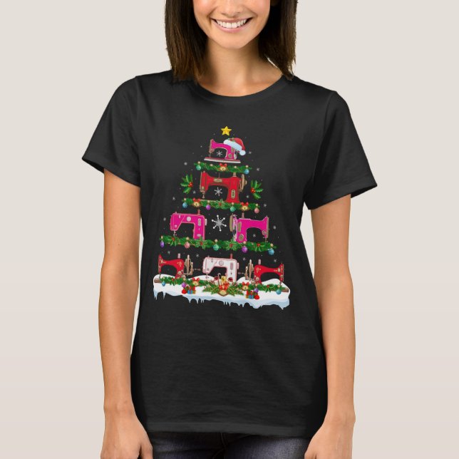 Funny Julafton Lighting Sewing Maskin Julgran T Shirt (Framsida)