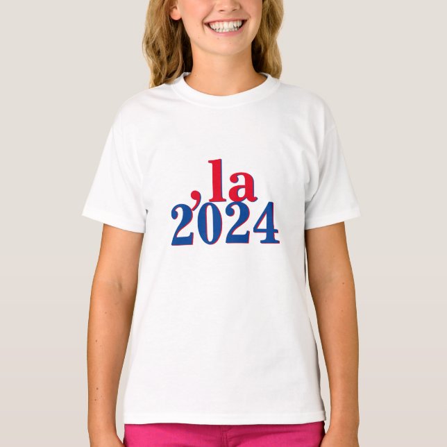 Funny Kamala Harris Comma La 2024 T Shirt (Framsida)