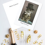 Funny Kat i Hat Birthday Kort<br><div class="desc">Ett humoristiskt födelsedagskort med en vintage foto av en katt i top hat och med en bukslips. Bilden är en återgivning av ett vykort för vintage som ursprungligen publicerades före 1923 av Hugh Leighton Co,  Portland. Den inre versen lyder: Var är party?</div>
