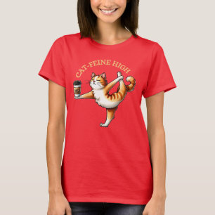 Funny katt som gör Yoga och kaffe T Shirt