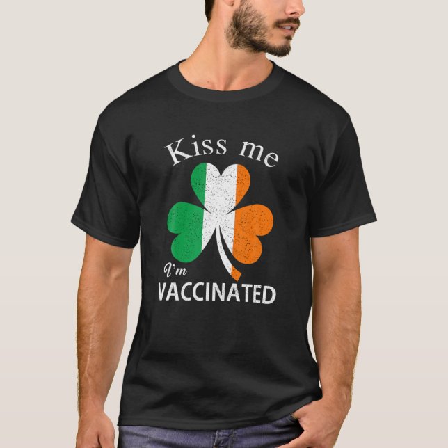 Funny Kiss Me jag är irländsk T Shirt (Framsida)