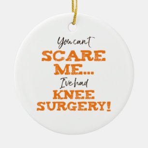 Funny Knee Surgery Recovery "Skräm" Julgransprydnad Keramik