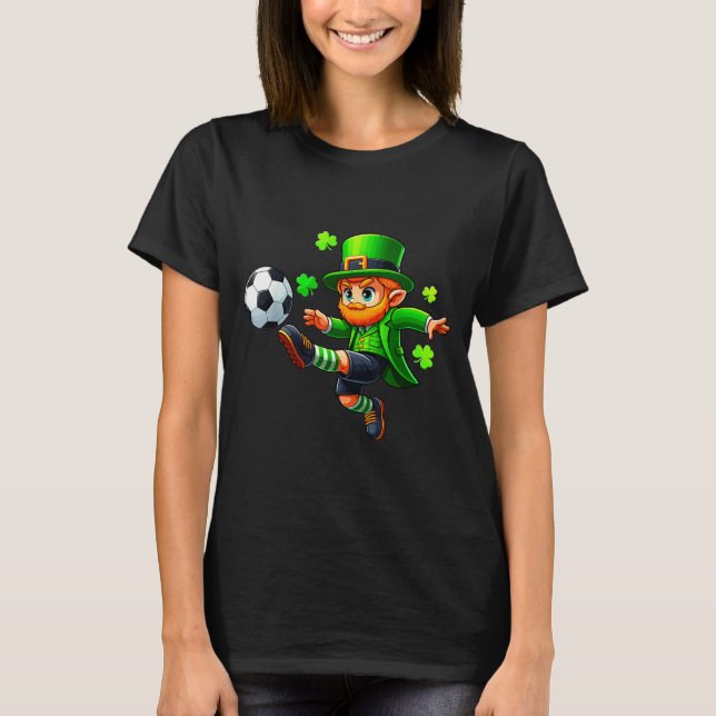 Funny Leprechaun Irish Soccer St Patricks Men Boy  T Shirt (Framsida)