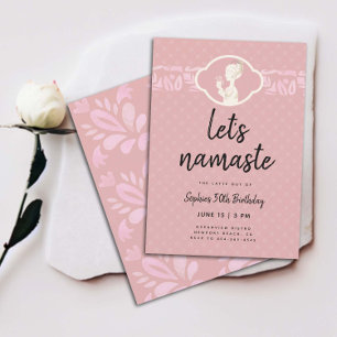 Funny Lets Namaste kvinnor 50:e Födelsedagsfesten Inbjudningar