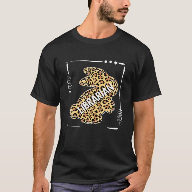 Funny Librarian Leopard Bunny Rabbit Easter Christ T Shirt (Framsida)