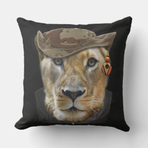Funny Lioness Utomhuskudde