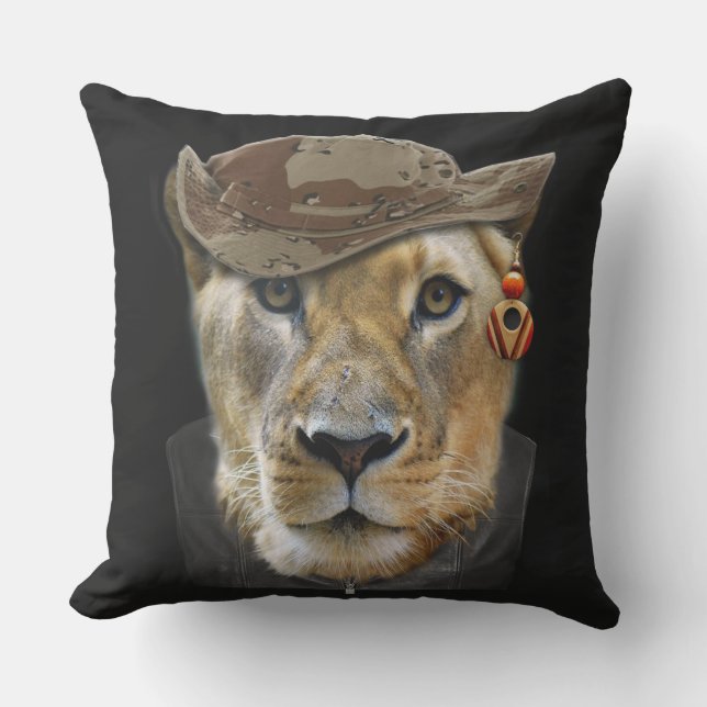 Funny Lioness Utomhuskudde (Framsida)