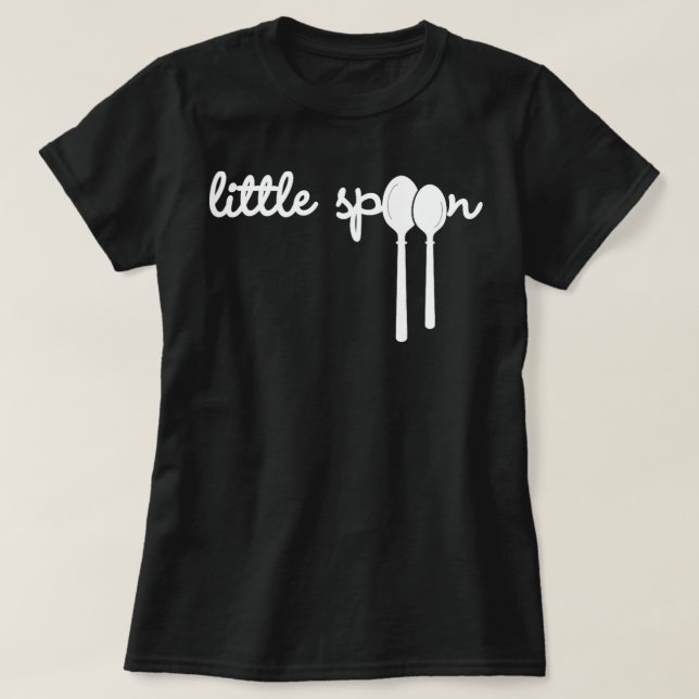 Funny Little Spoon In Big Little Spooning Couple L T Shirt (Design framsida)