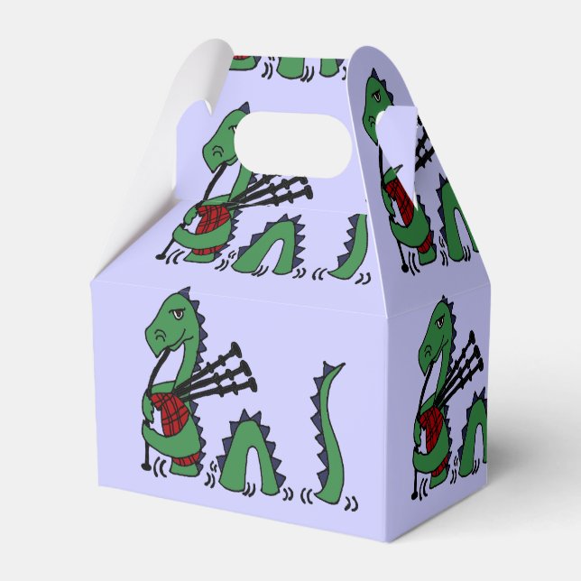 Funny Loch Ness Monster spelar Bagpipes Presentaskar (Framsidan Sidan)