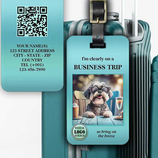 Funny Logotyp för fotot QR-kod - Affärsresor Bagagebricka (Luggage tag showing a funny dog with booze or your photo on a turquoise design with logo and qr code)