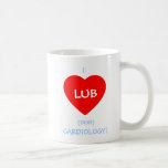 Funny Lub-Dub som slår Heart Ljud-kardiolog Kaffemugg<br><div class="desc">Lumb Dub Beating Heart Ljud Kardiolog Mugg har ljud som är bekant för varje doktor och medicinskt student. Cute mugg säger: "I LUB (dub) Kardiologi!" Gör en bra gåva till överkomligt pris till alla som arbetar på ett läkarkontor... som skulle omfatta sjuksköterska, bokhållare, assisterande receptionist eller doktor... eller som kan...</div>