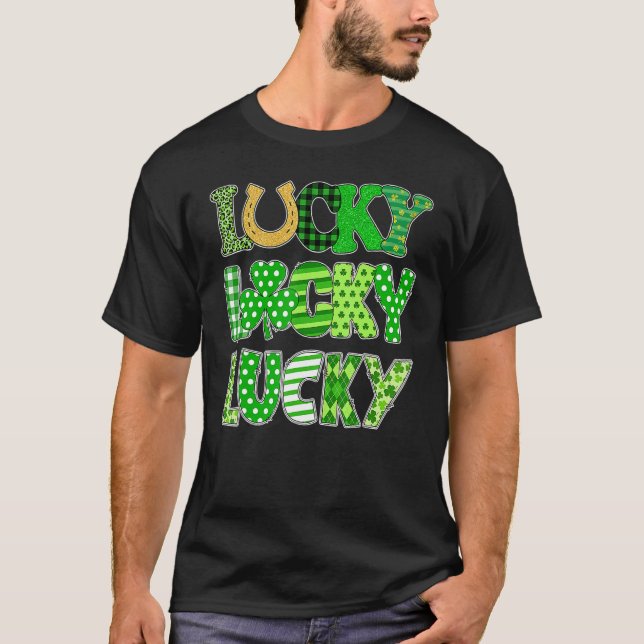 Funny Lucky Shamrocks Happy St Patricks Day Family T Shirt (Framsida)