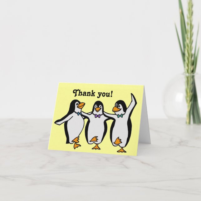 Funny Lycklig Dancing Penguins Birthday Tack Kort (Framsida)