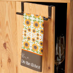 Funny Lycklig Solros Anpassningsbar Alexa Quote Kökshandduk<br><div class="desc">Blommönstret Modern kökshandduk för Chic Personlig . De här färgstarka solljokerhanddukarna är perfekt att lägga till ett färg-popo i ditt kök. Gör dem unika genom att lägga till ditt namn eller favoritcitat. Oavsett om du är en säsongsbetonad kock eller en aspirerande hemkock, så gör de här handdukarna perfekten till en...</div>
