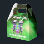 Funny Mad Cat Scientists Purrfect Birthday Presentaskar<br><div class="desc">Fira födelsedagen med de här favoritlådorna, där AI-funktionen skapade ett par galningar, så jackar galna kattforskare som är klädda i labbet och blandar ihop mystiska vätskor i en kolv av jumbostorlek. Underbar för kattälskare, djur älskare och alla med en känsla av humor (PS. August 8 är World Cats Day!) Copyright...</div>