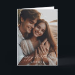 Funny Maka Friend Sister Grattis på födelsedagen P Kort<br><div class="desc">Firar med skratt! Vårt enkla fotokort blandar perfekt humor och hjärta. Vare sig det gäller en vän, syster, mamma eller fru, ger det här kortet glädje till alla födelsedagsfiranden. Detta kort är avsett för födelsedagar i alla åldrar, från 18 till 70 och senare. Anpassa den med ett minnesvärt foto så...</div>