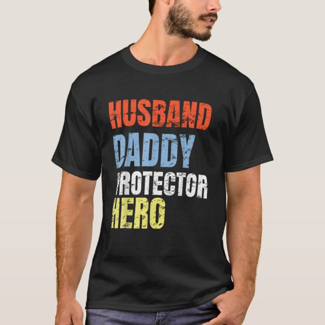Funny Make Pappa Protector Hero Far Birthday T Shirt (Framsida)