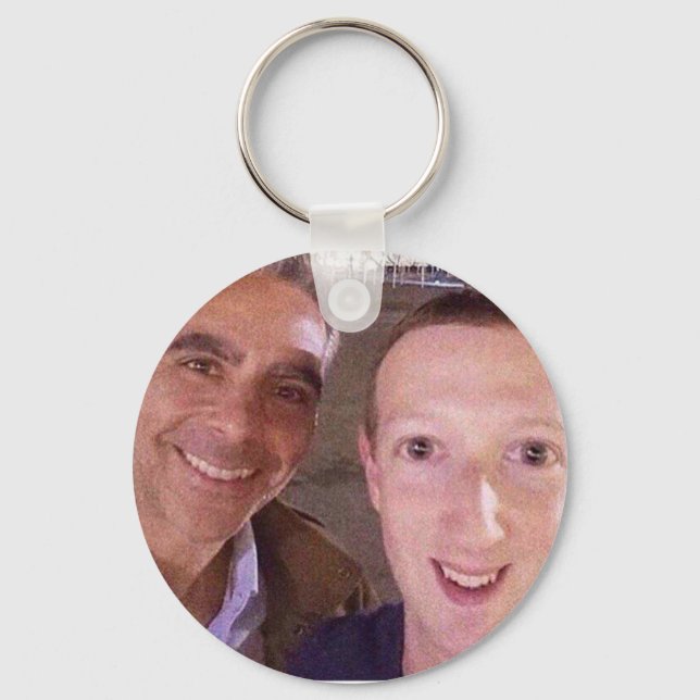 Funny Mark Zuckerberg Selfie Keychain Nyckelring (Framsida)
