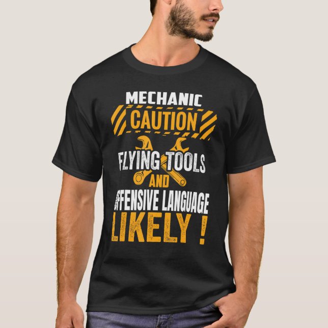 Funny Mechanic Maintenance Man Garage Cars Technic T Shirt (Framsida)