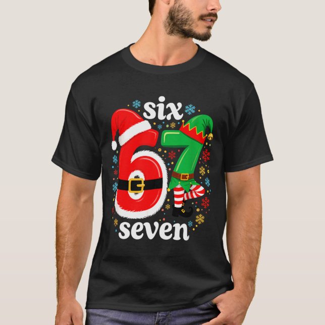 Funny Meme Six Seven 67 Elf 6 7 Santa Christmas Pa T Shirt (Framsida)