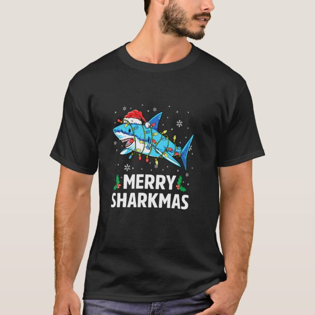 Funny Merry Sharkmas Cute Shark Santa Hat Ugly Chr T Shirt (Framsida)
